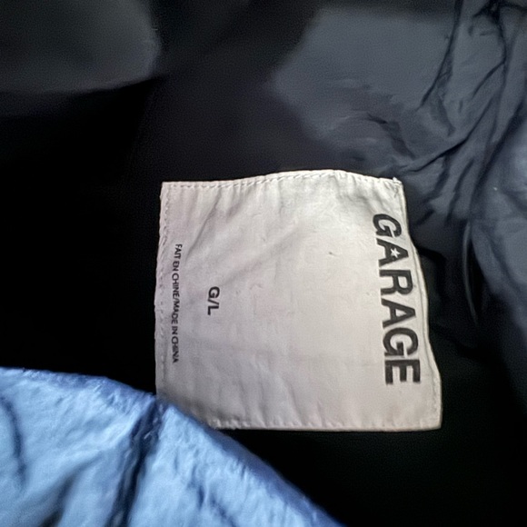 Cropped black  vest - Picture 1 of 2